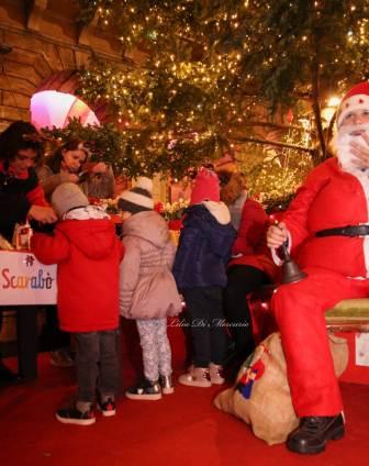 Immagini Natalizie Unicef.Macerata Bimbi In Piazza Consegnano Le Letterine A Babbo Natale Associazione Culturale La Rucola